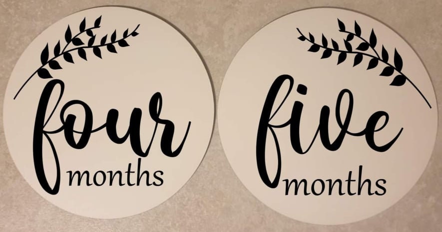 Baby Milestone Discs Set | Monthly Plaques | Newborn Birth Announcement | Photo Prop | Hello World | Baby Shower Gift | Ireland | Irish
