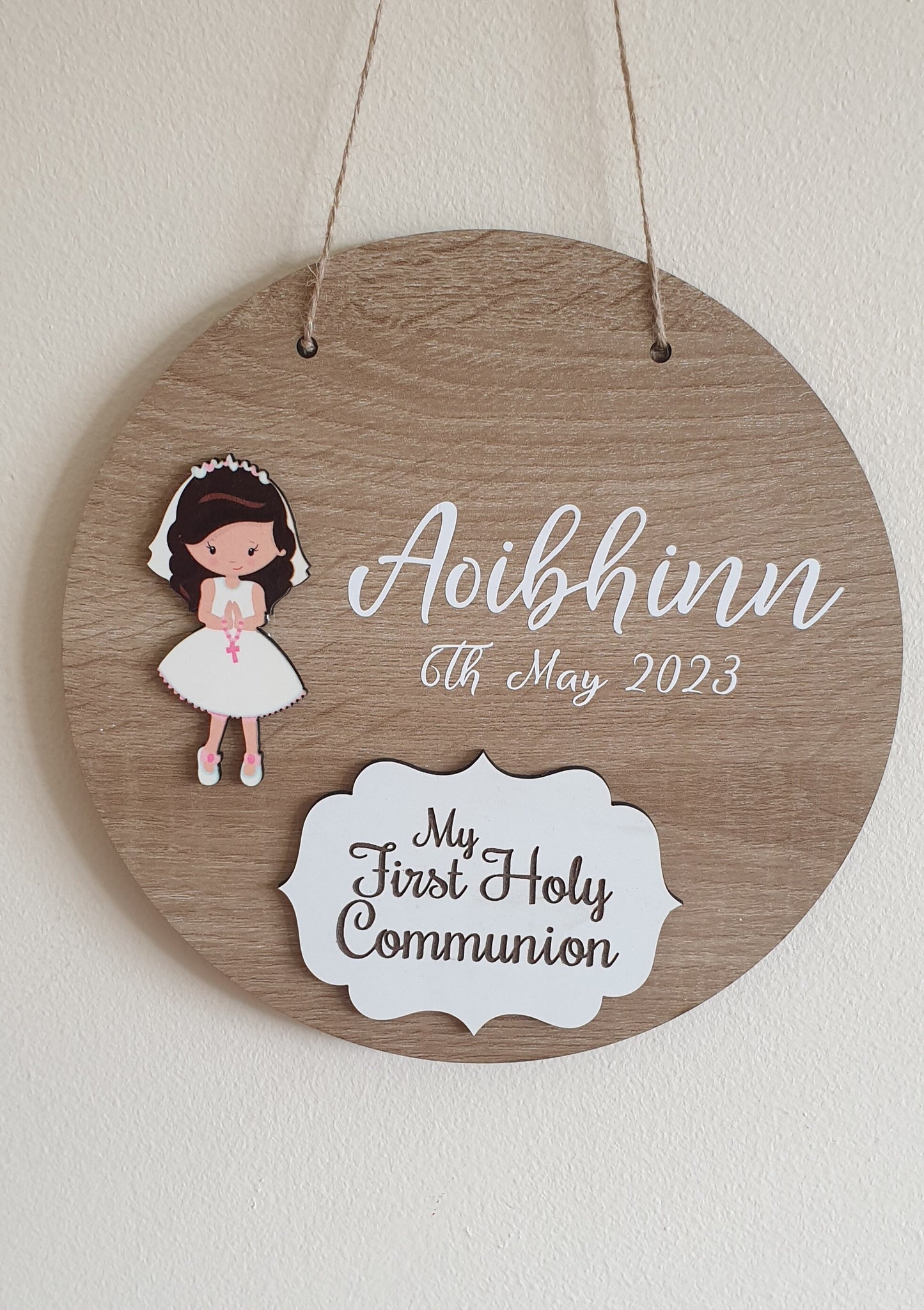 Holy Communion Gift | Communion Keepsake For Girls | 20cm Round Sign | Personalised | Hanging Decoration | Custom Gift | Irish |Ireland